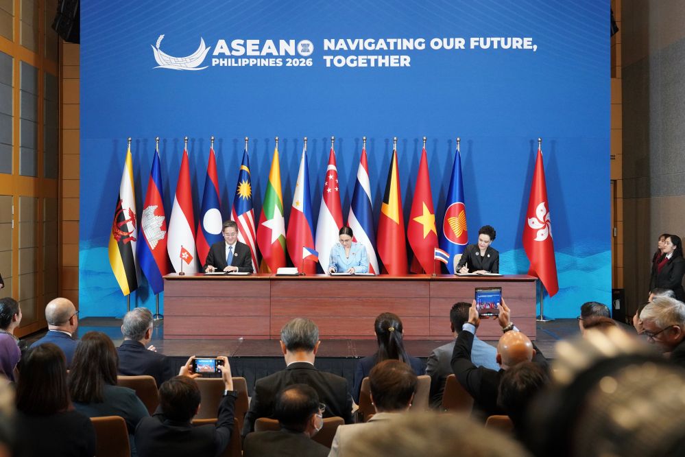 ไทยขับเคลื่อนอาเซียน-ฮ่องกง เปิดตลาดการลงทุนสำเร็จ! ลงนามพิธีสารฯ เปิดประตูการลงทุน เชื่อมโยงห่วงโซ่อุปทานภูมิภาค