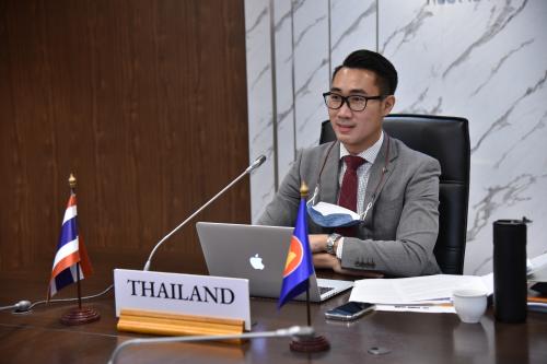 อาเซียนถกแคนาดา จัดตั้งคณะทำงาน 17 กลุ่ม ดันเจรจารอบแรก ส.ค.นี้ พร้อมหารือออสเตรเลีย-นิวซีแลนด์ เร่งอัพเกรด FTA ให้เสร็จโดยเร็ว